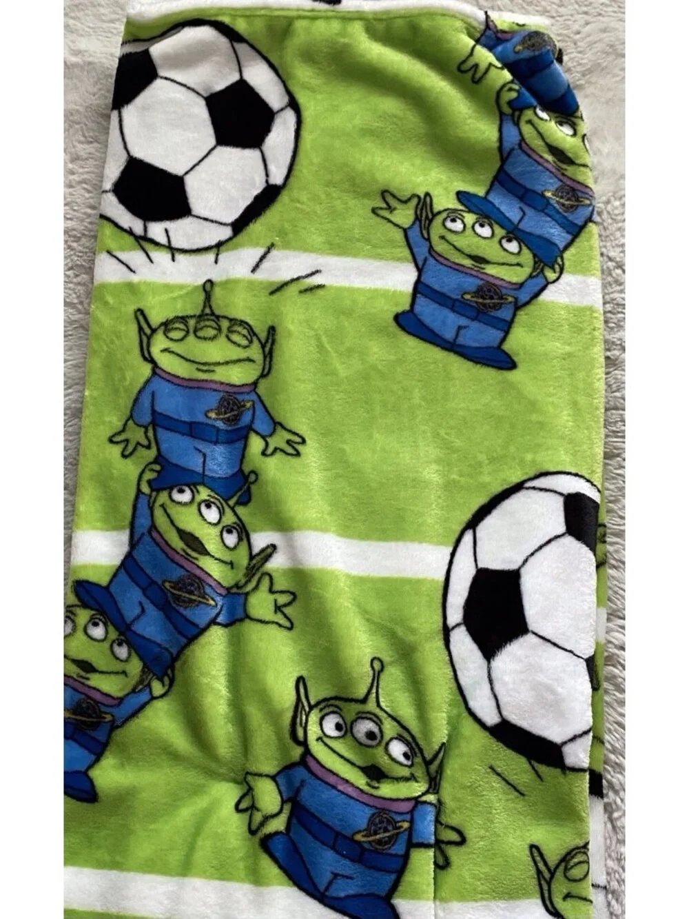 Disney Pixar Toy Story Throw Blanket The Claw Aliens & Soccer‎ Balls 50”X70” NEW